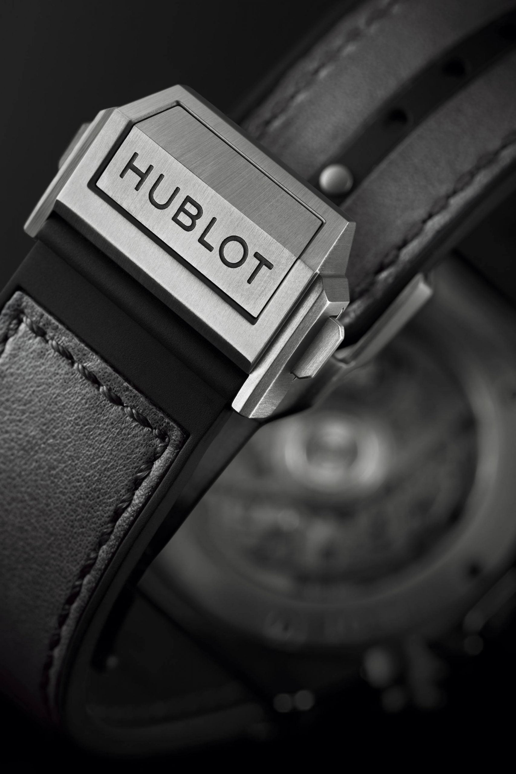 big-bang-berluti-aluminio