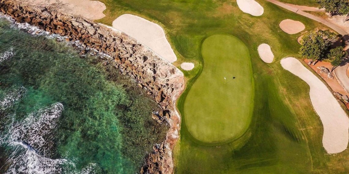 Teeth of the Dog Golf Sahası