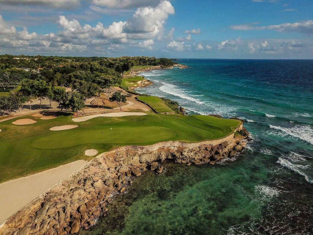 Teeth of the Dog Golf Sahası