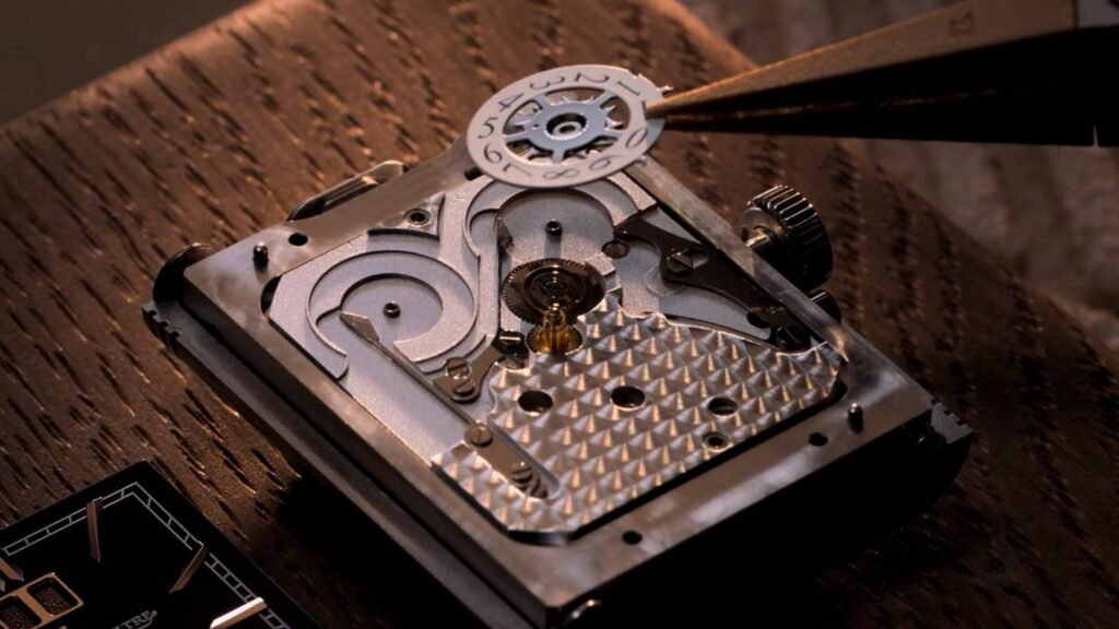 Reverso Tribute Geographic